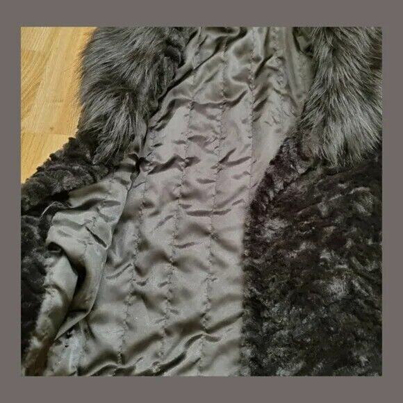 NEW Adrienne Landau Black Vest, Faux Fur Collar  w/Shearling Body Size Small - Picture 10 of 12